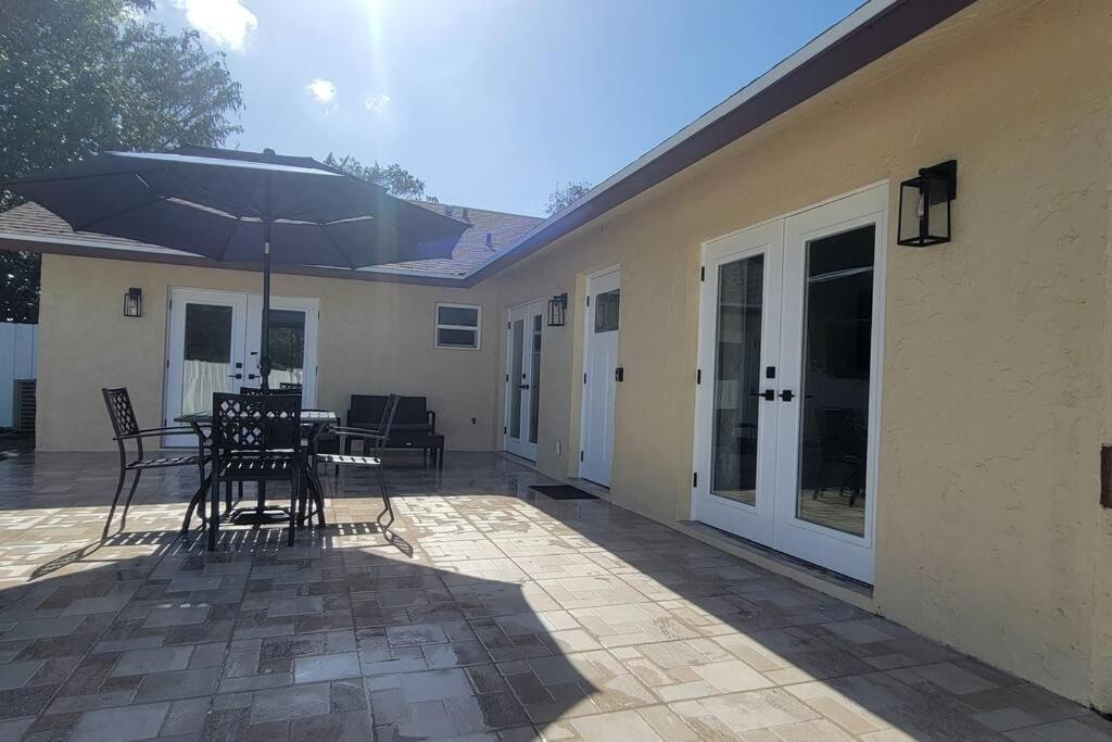 Alluring Luxury Oasis, Modern Comfort & Relaxation Wellington Bagian luar foto