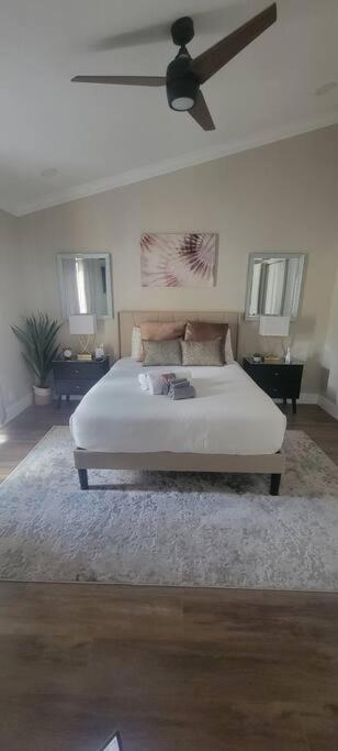 Alluring Luxury Oasis, Modern Comfort & Relaxation Wellington Bagian luar foto